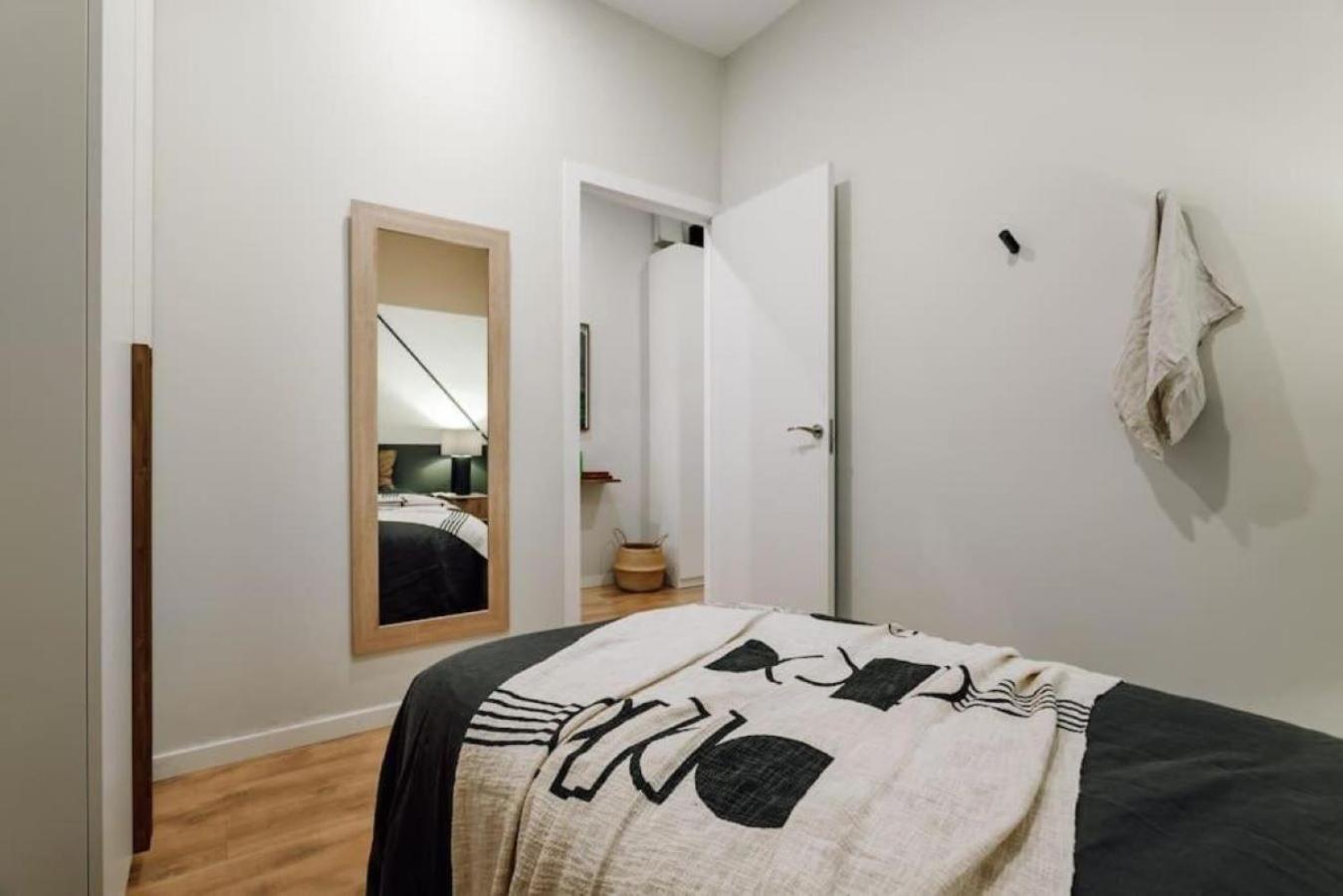 Luiza - 3 Bedroom In Eixample Dreta Barcelona